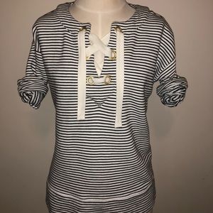 vineyard vines sweatshirt